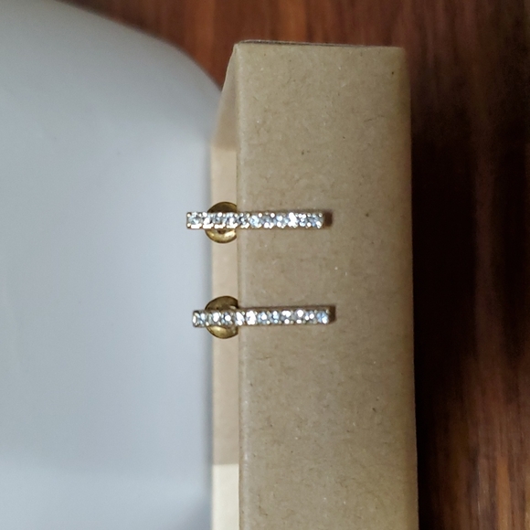 Two pairs of earrings for pierced ears - Picture 2 of 3